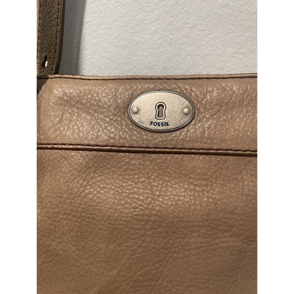 Fossil Women’s Mustard Yellow Brown Leather Tote Key Hole Zip Tote Bag - Picture 3 of 16